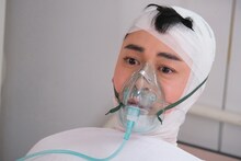 実写PV「ハニワット登場」より夕輝壽太。