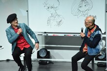 前回のトークショーでほぼ着席していなかったので、一旦座ってみる島本和彦と藤田和日郎。