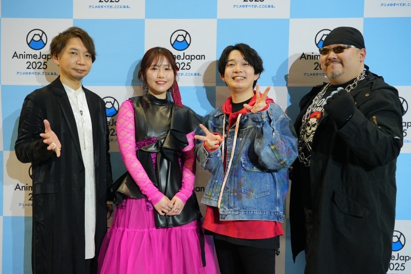 TVアニメ「ヴィジランテ -僕のヒーローアカデミア ILLEGALS-」ステージイベントの様子。左から諏訪部順一、長谷川育美、梅田修一朗、間宮康弘。