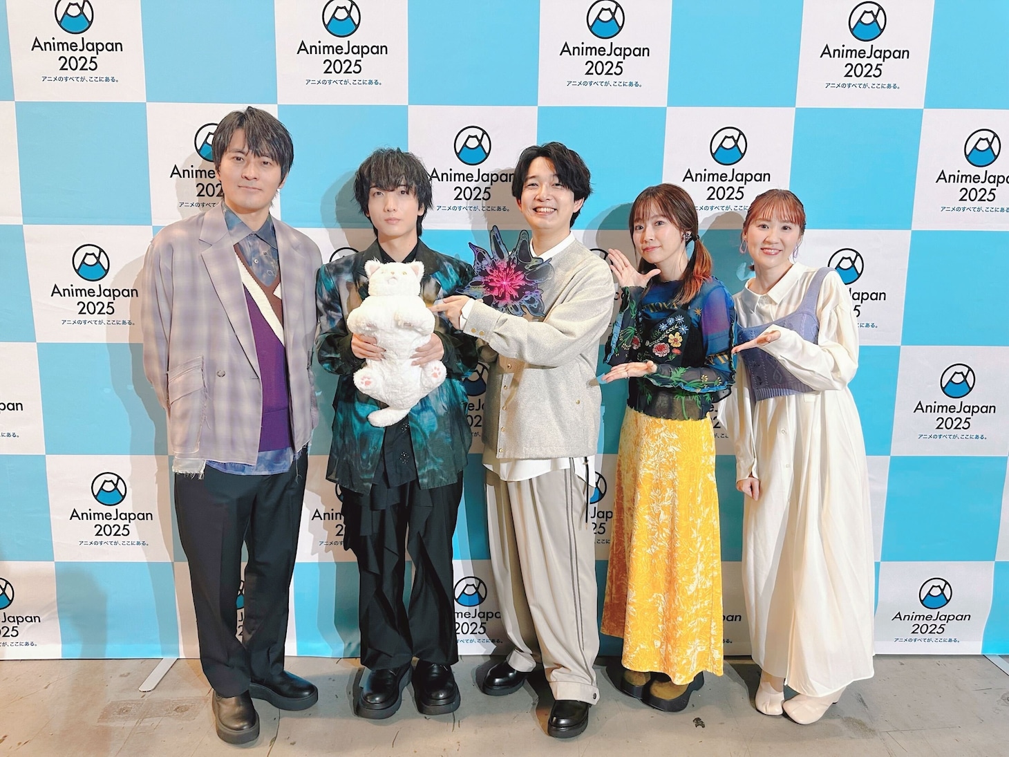 左から小林親弘、小林千晃、梅田修一朗、花守ゆみり、小若和郁那。
