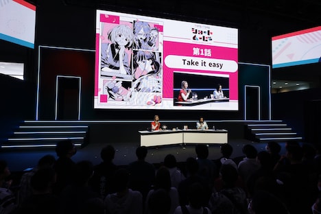 アニメ「リコリス・リコイル」のステージイベントより。