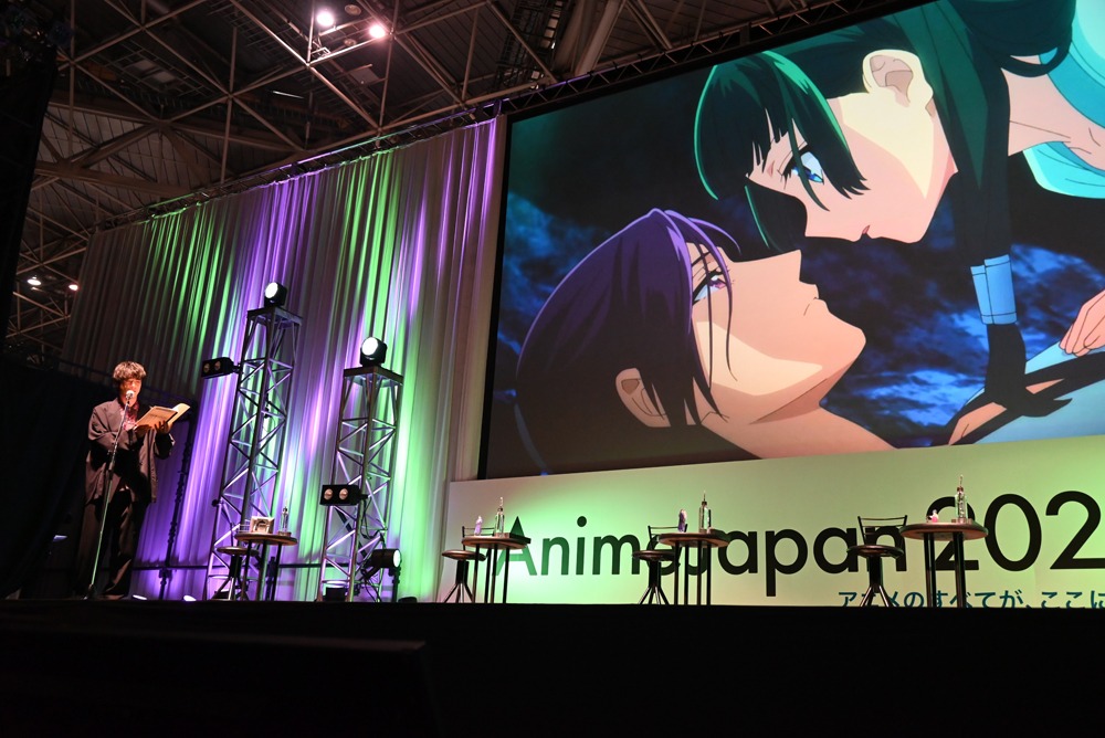 生アフレコ中の大塚剛央。