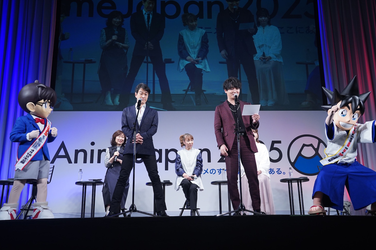 掛け合いに挑む小山力也と細谷佳正。