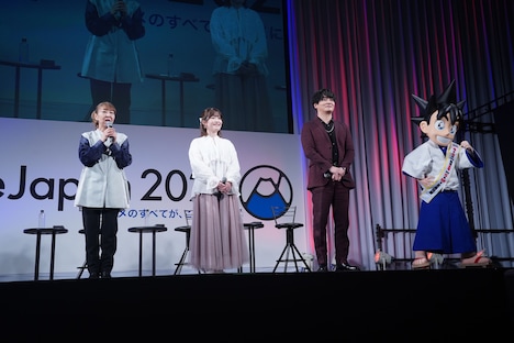 「真・侍伝 YAIBA」チーム。左から高山みなみ、石見舞菜香、細谷佳正、刃。