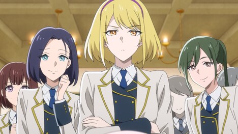 TVアニメ「ゴリラの神から加護された令嬢は王立騎士団で可愛がられる」場面カット