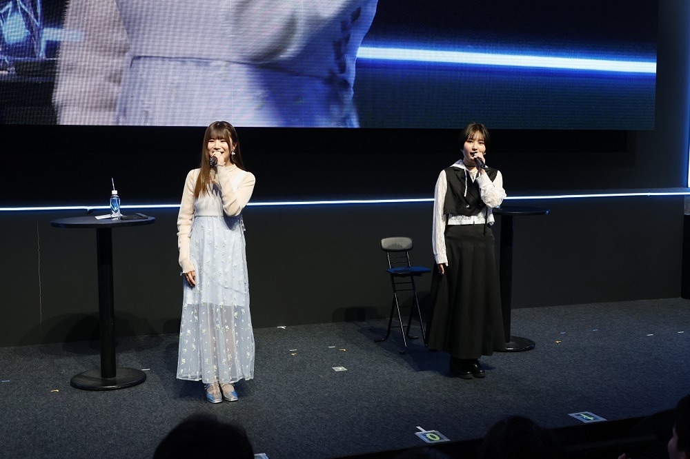 稲垣好（左）と富田美憂（右）。