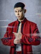 岩城直弥扮する鶴蝶。