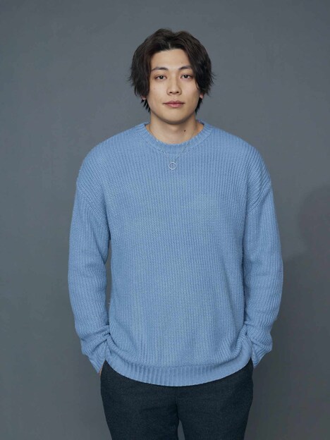 東啓介扮する砂川円。(c)練馬ジム | LINEマンガ・2025 映画「おっパン」製作委員会