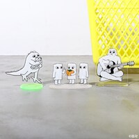 「目卍 アクリルスタンド」