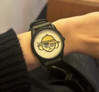 「ジムウォッチ」を身に付けた様子。