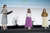左から佐藤梨那アナウンサー、白砂沙帆、諸星すみれ