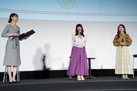 左から佐藤梨那アナウンサー、白砂沙帆、諸星すみれ