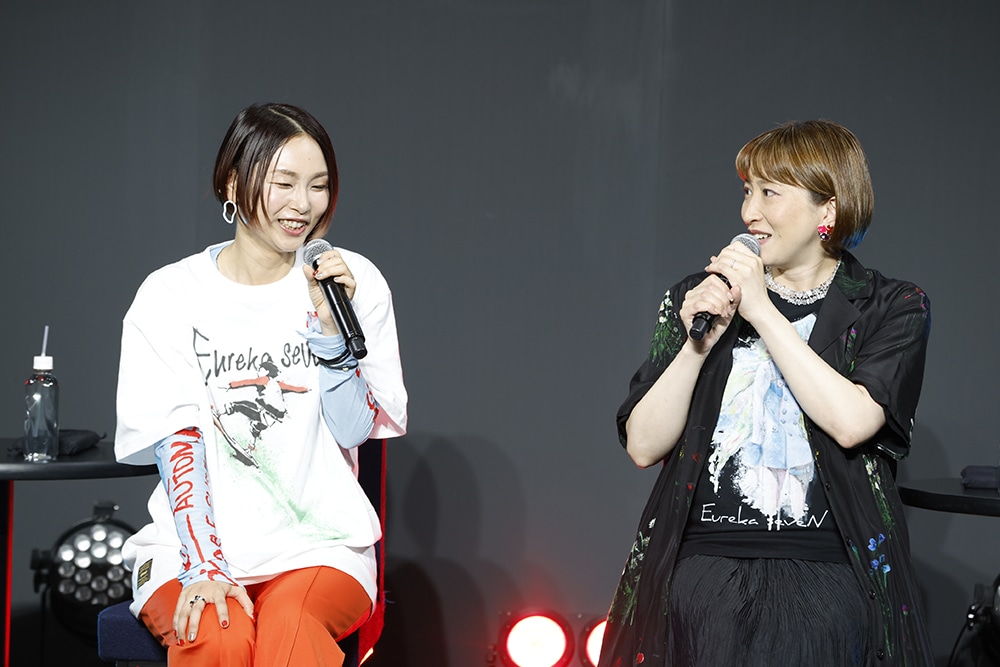 左から三瓶由布子、名塚佳織