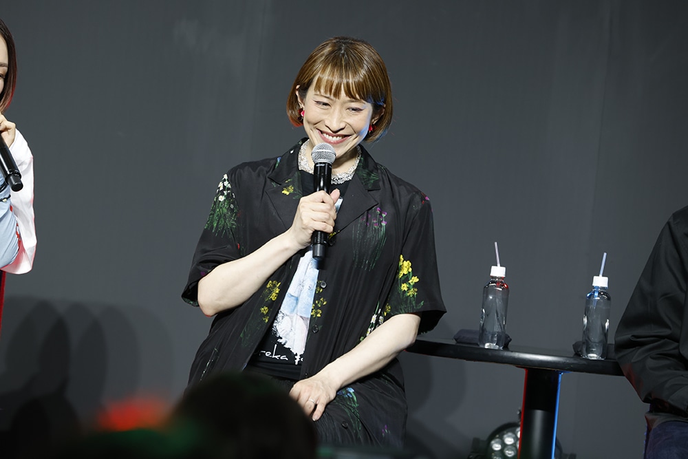 名塚佳織