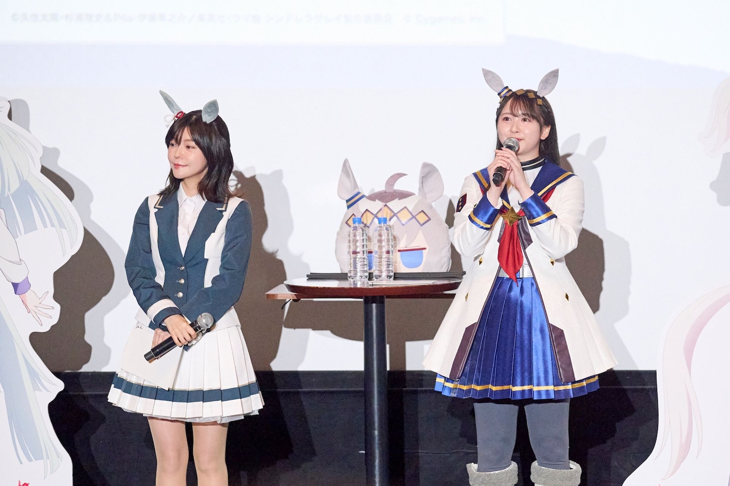 左から伊瀬茉莉也、高柳知葉 (c)久住太陽・杉浦理史＆Pita・伊藤隼之介／集英社・ウマ娘 シンデレラグレイ製作委員会 (c)Cygames, Inc.