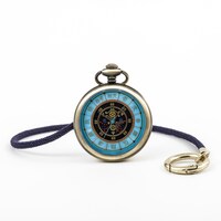 「『劇場版モノノ怪』コラボレーション 懐中時計 薬売りモデル」