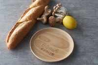 「ダンジョン飯 ウッドプレート20cm（チェンジリングライオスパーティ－）」