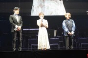 左から小山力也、山崎和佳奈、高山みなみ