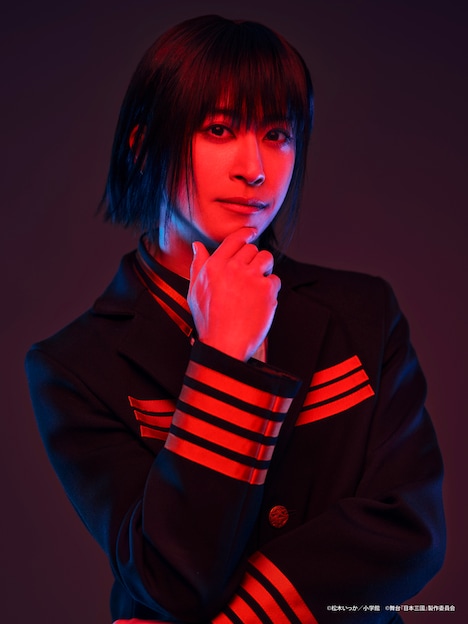 赤澤燈扮する阿佐馬芳経。