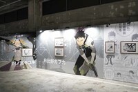 「少年ジャンプ＋展 JUMP PLUS 10TH ANNIVERSARY」より「怪獣8号」エリア (c)少年ジャンプ＋10周年/集英社