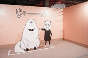 「少年ジャンプ＋展 JUMP PLUS 10TH ANNIVERSARY」より「SPY×FAMILY」エリアのフォトスポット (c)少年ジャンプ＋10周年/集英社