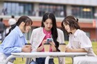 映画「女神降臨」後編、特別映像で大学生になった麗奈の綺麗めコーデを紹介