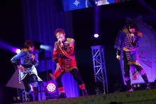 WITH。左から夢川ショウゴ役の山下誠一郎、三鷹アサヒ役の小林竜之、高瀬コヨイ役の土田玲央