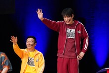 左から山内健司、川島明