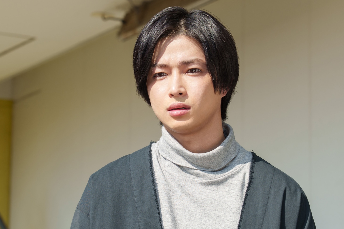 曽田陵介扮する佐藤 (c)練馬ジム | LINEマンガ・2025 映画「おっパン」製作委員会