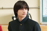 城桧吏扮する沖田翔 (c)練馬ジム | LINEマンガ・2025 映画「おっパン」製作委員会