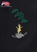 「戦う運命｜ルーズフィットチノパン」 (c)荒木飛呂彦／集英社・ジョジョの奇妙な冒険製作委員会