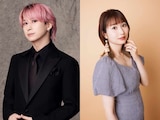 左から佐久間大介、戸松遥。