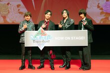 「『劇場版 うたの☆プリンスさまっ♪ TABOO NIGHT XXXX』公開記念舞台挨拶」の様子。左から森久保祥太郎、鈴木達央、蒼井翔太、前野智昭