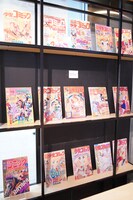 「ベツコミ55thコラボ！×Cafe Lish」の店内の様子