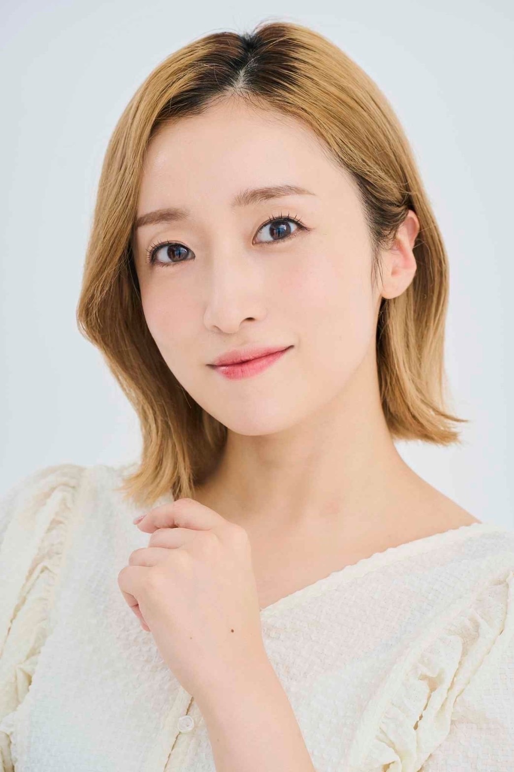桃喰綺羅莉役の梅田彩佳