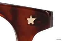 中野五月モデルのメガネ