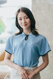 小島梨里杏演じる猪狩景子。景子は幼少期から姉の弘子に強い憧れを抱いている。