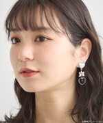 「ふたりはプリキュア ピアス ブラック:美墨なぎさ(キュアブラック)モデル」着用イメージ