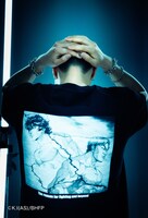 「BD×範馬刃牙×AZULコラボC/NTシャツ」