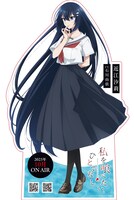 制服姿の汐莉の等身大パネル