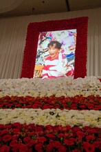 「楳図かずお サバラ！お別れの会」の祭壇