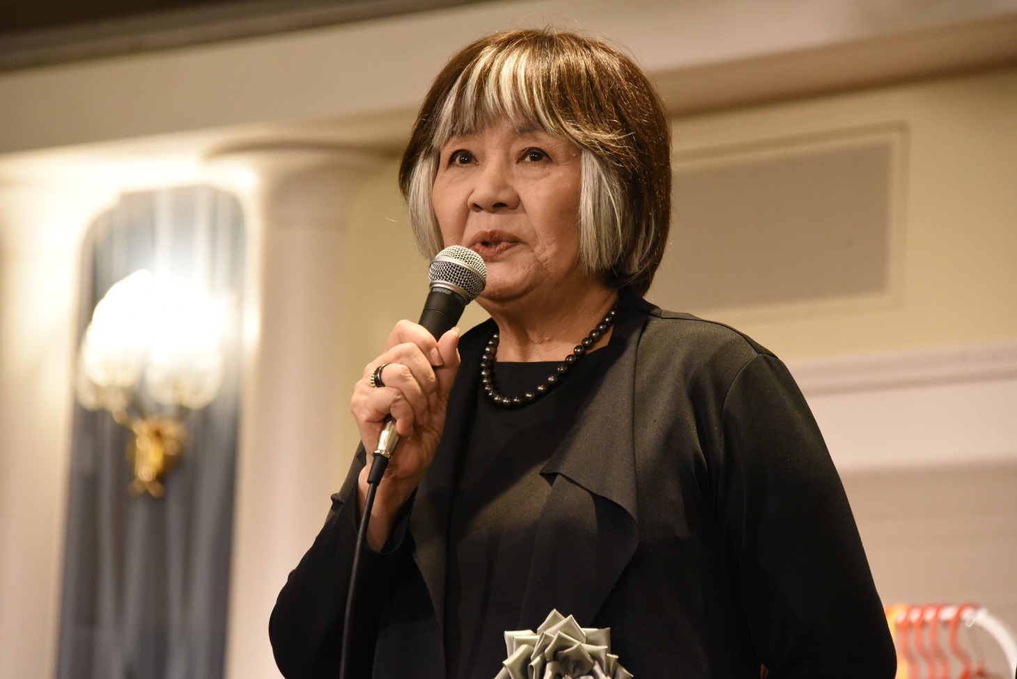 里中満智子