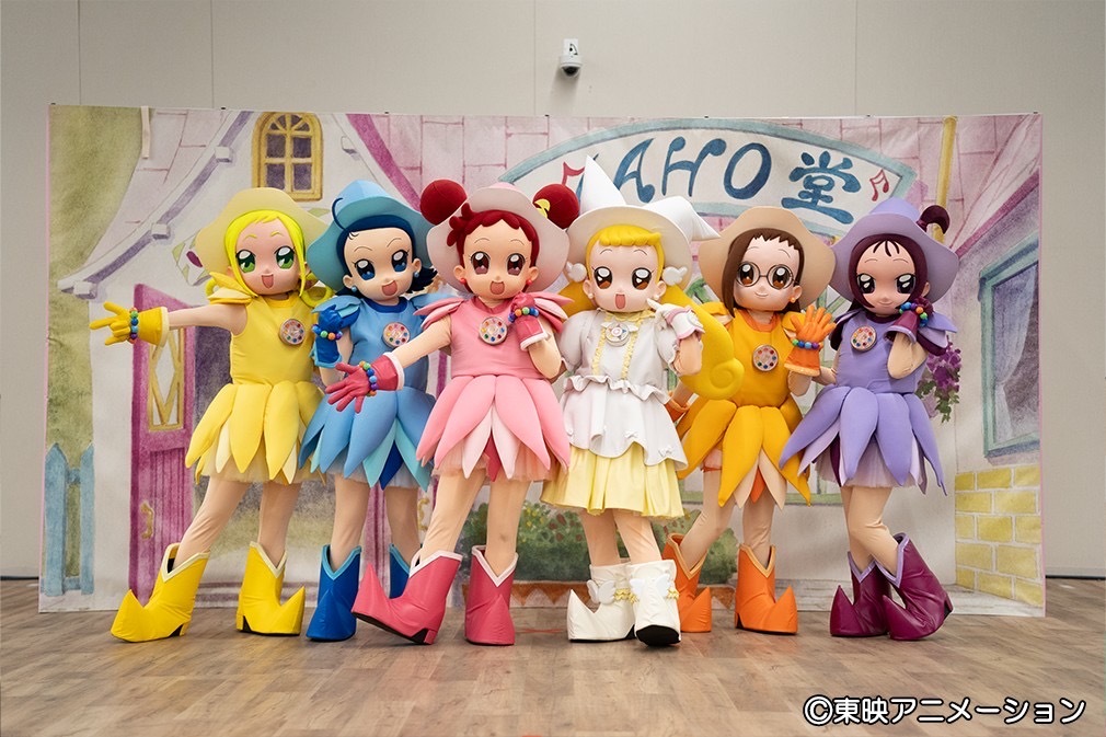 左から飛鳥ももこ、妹尾あいこ、春風どれみ、ハナ、藤原はづき、瀬川おんぷ