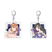 左から「アクリルキーホルダー 侑（パジャマ）」「アクリルキーホルダー 燈子（パジャマ）」