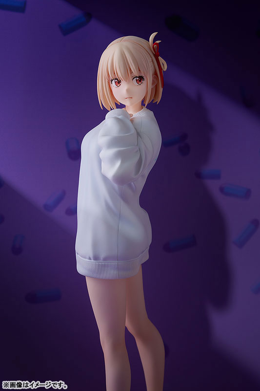 錦木千束 オーバーサイズトレーナーVer.」 [画像ギャラリー 14/26