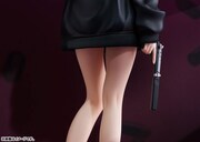 「井ノ上たきな オーバーサイズトレーナーVer.」