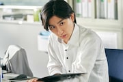 映画「見える子ちゃん」より、京本大我(SixTONES)演じる遠野先生