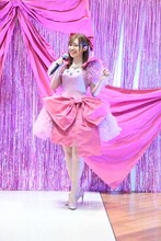 お色直し後の高橋李依