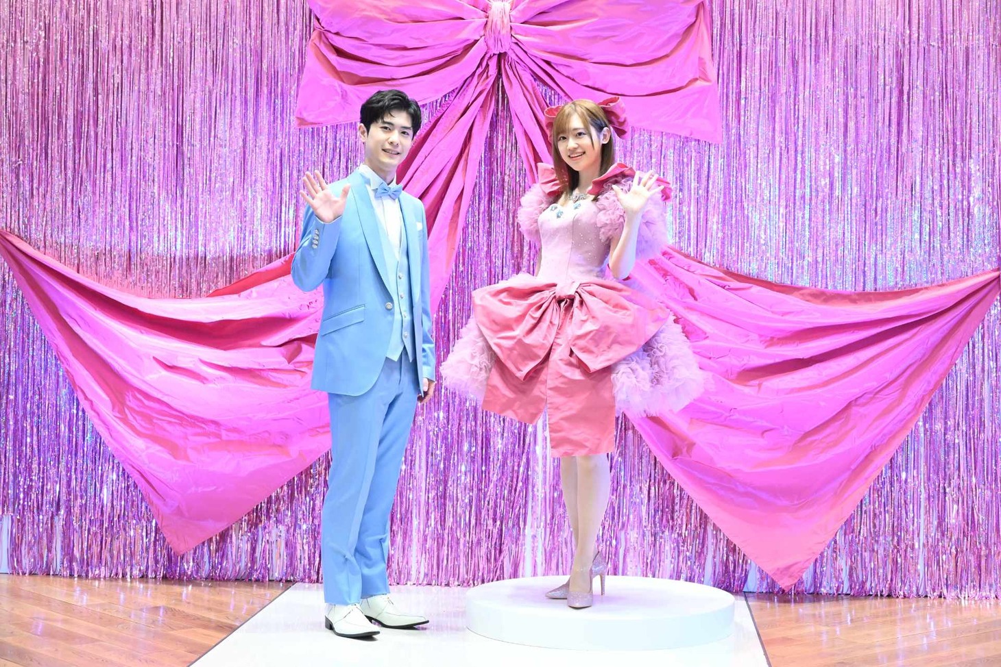 左から大塚剛央、高橋李依