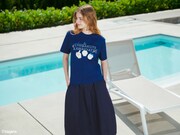 「ちいかわ」と「ナガノのくま」のコラボTシャツの着用イメージ